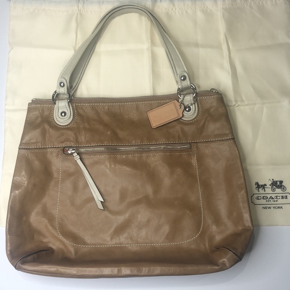 COACH Light Tan Leather Tote Bag - Picture 9 of 10